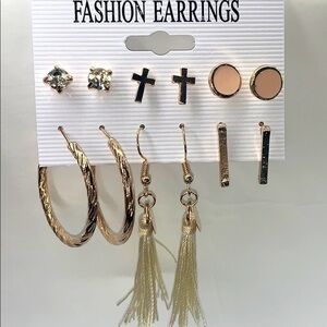 6 pair of fashion earrings